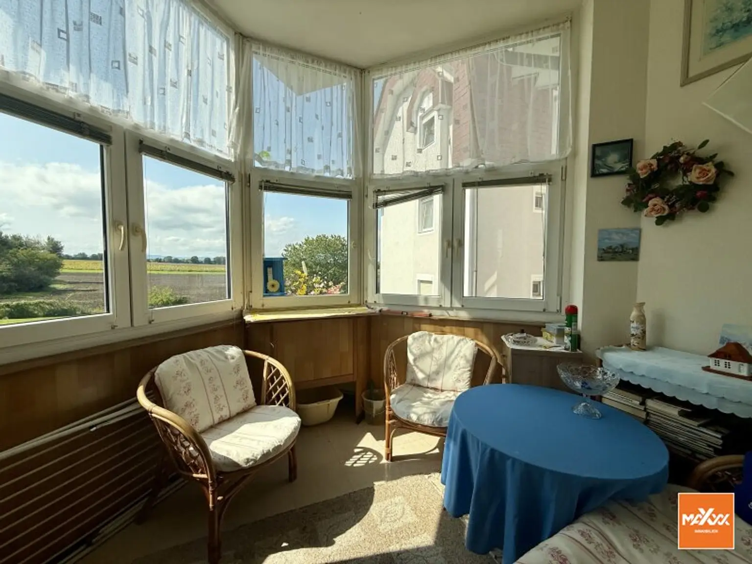 3-Zimmer-Wohnung mit verglaster Loggia und Grünblick!
