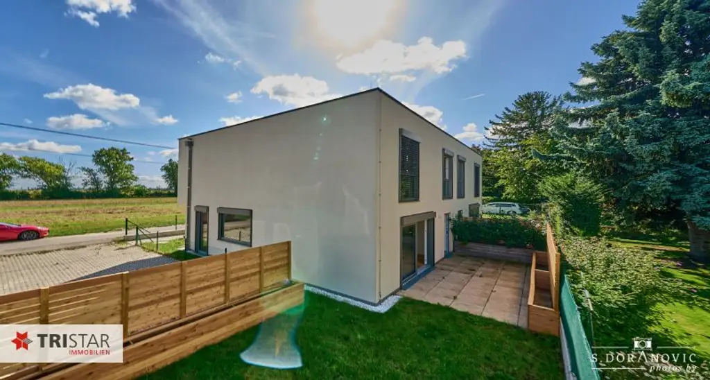 NEU! ++ ERSTBEZUG IN RUHIGER GRÜNLAGE ++ FAMILIENFREUNDLICHES HAUS MIT STELLPLATZ & EINBAUKÜCHE ++ 1220 WIEN ++