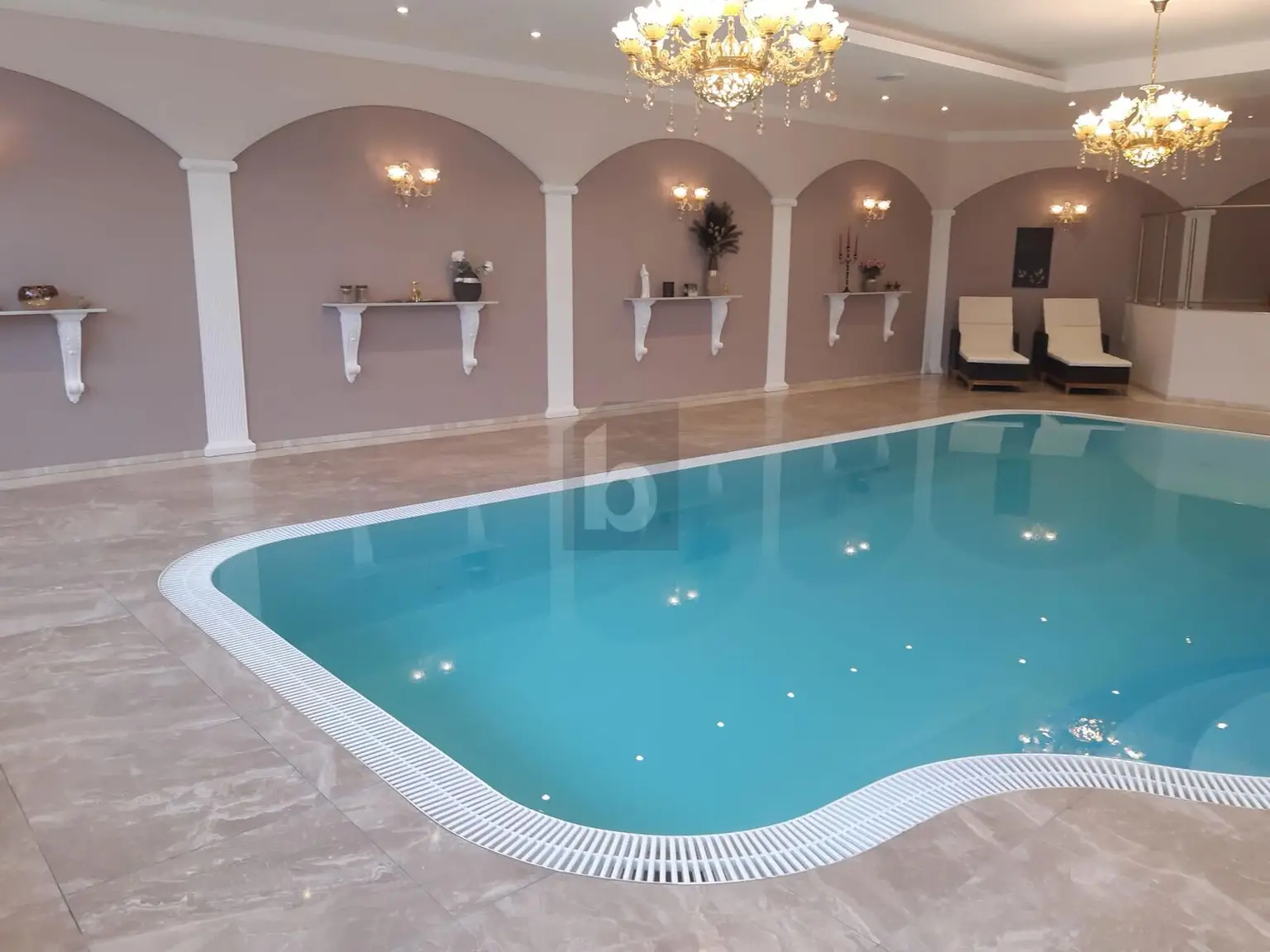 LANDHAUSVILLA MIT WELLNESSOASE