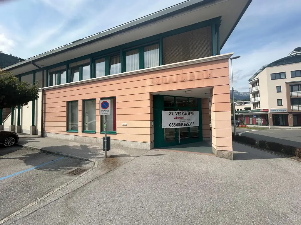 Geschäftshaus in Zentrum von Bischofshofen