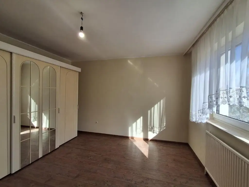 "Miethaus mit Terrasse und Garten - Breitenlee - Neuessling"