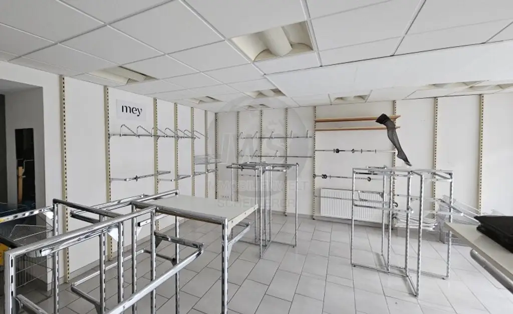 Top Geschäftsfläche / Praxis in bester Lage im Zentrum von Wels – langfristig zu mieten