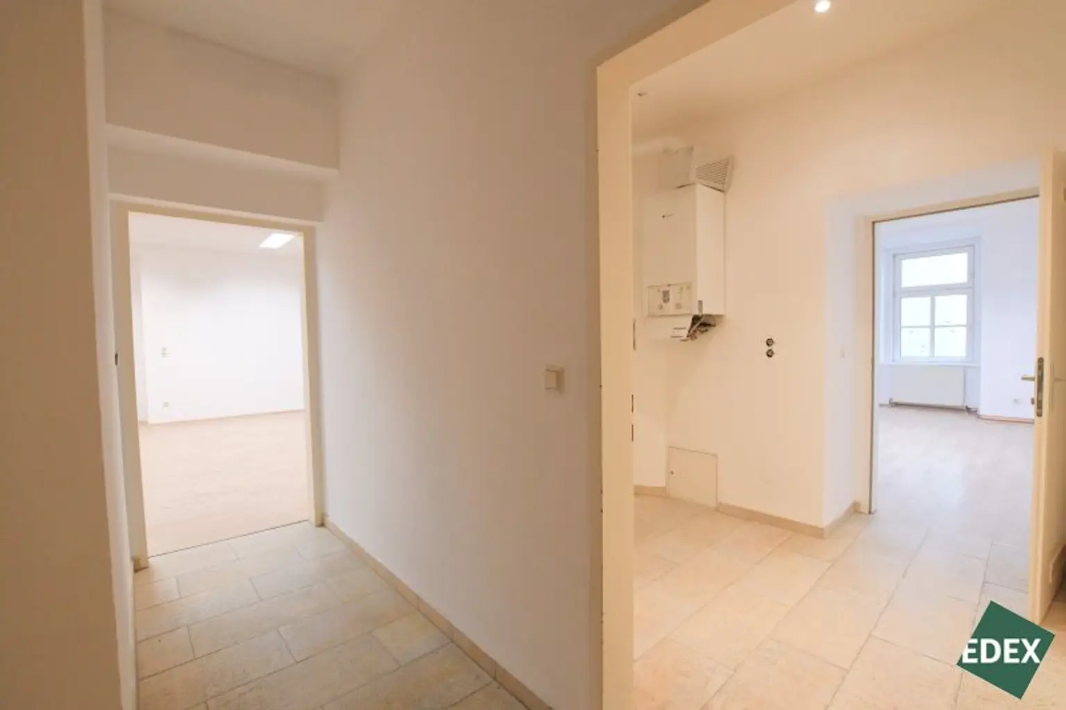 Büro direkt in der City!