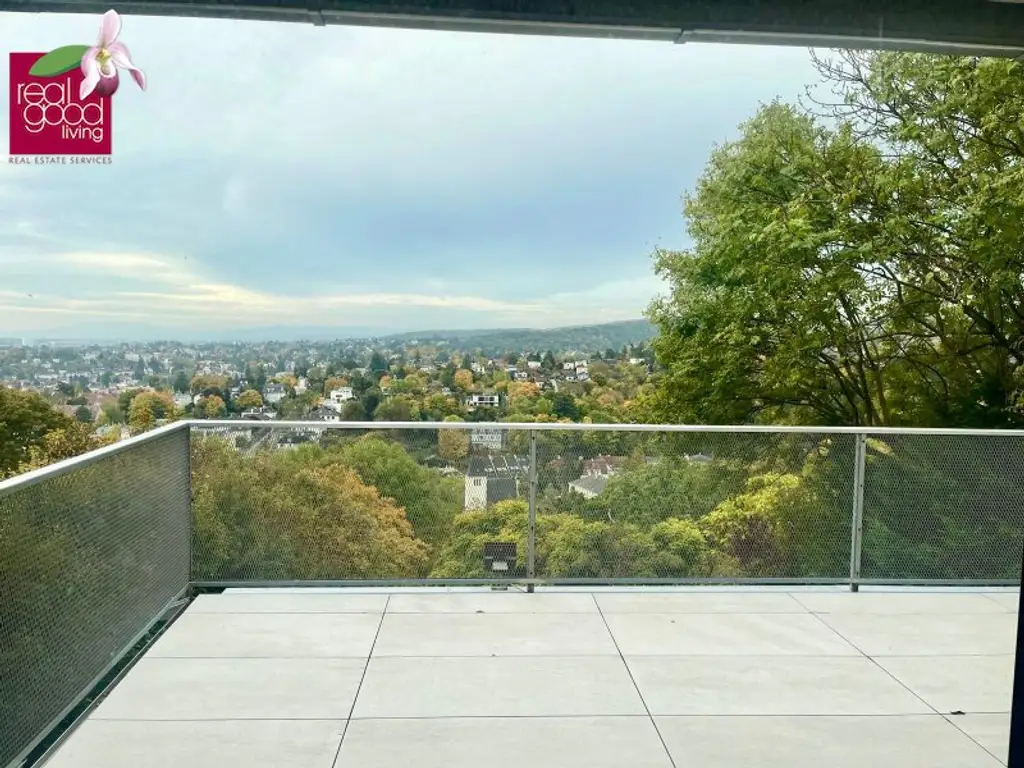 Wohngenuss mit Traumfernblick: Teilmöblierte Traumvilla mit Outdoorpool, Garten, Sauna, Jacuzzi Indoor, Tischtennistisch, etc.