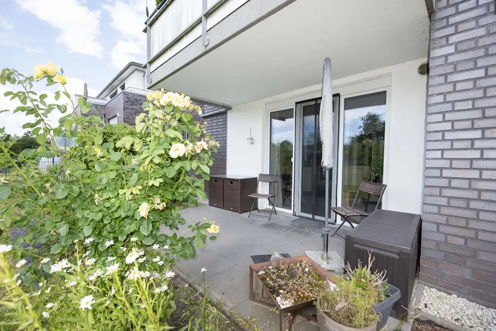 Modernes Wohnen mit Terrasse ins Grüne – hochwertige 2-Zimmer-Erdgeschosswohnung in bester Lage von Stelle