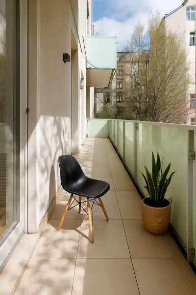 Seltene Gartenmaisonette in Botschaftsviertel mit Parkplatzmöglichkeit