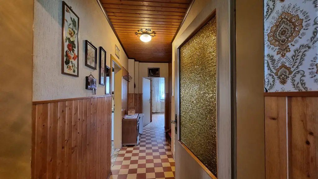 Vielseitiges Mehrfamilienhaus mit Charme und einladendem Garten