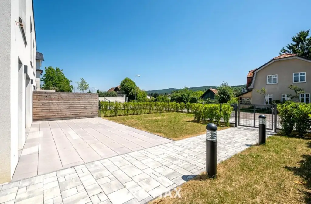 Erstbezug: Doppel-Haushälfte mit Fernblick und Wohlfühlambiente