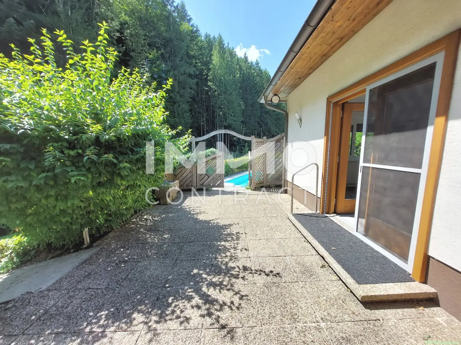 Bungalow mit Pool, Garage zu mieten in idyllischer Landschaft im Raum Rosenau/Bruckbach - Ruhelage