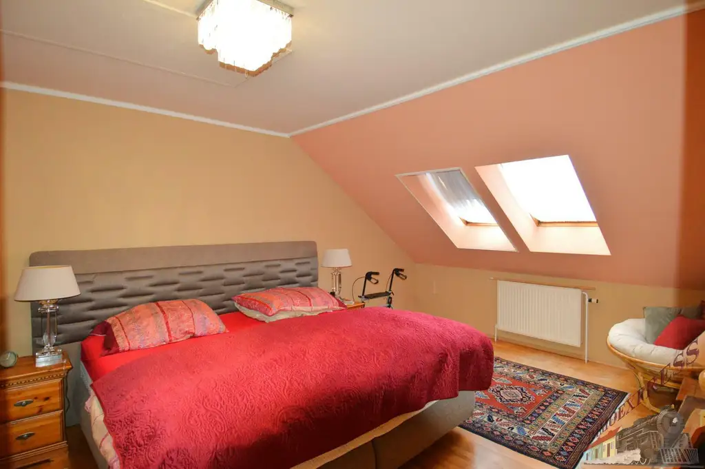 Repräsentatives Einfamilienhaus im italienischen Stil auf ca. 2.711 m²