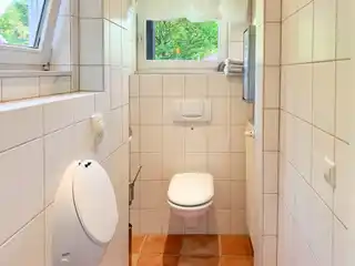 Gäste-WC EG