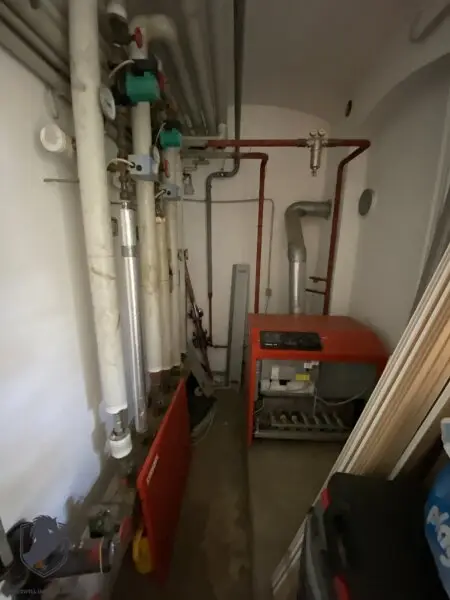 Zum Verkauf gelangt eine außergewöhnliche Villa in absoluter Bestlage von Hietzing