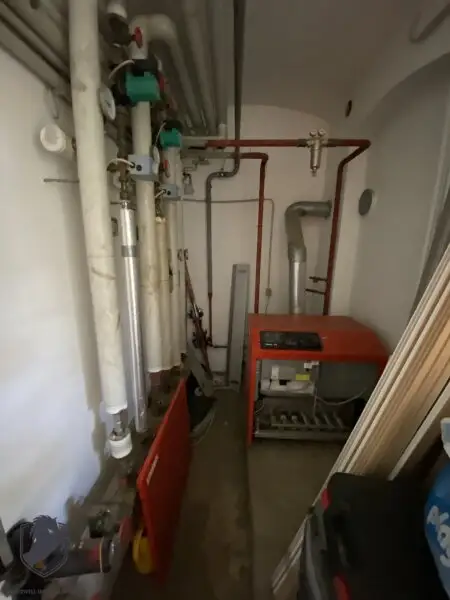 Zum Verkauf gelangt eine außergewöhnliche Villa in absoluter Bestlage von Hietzing