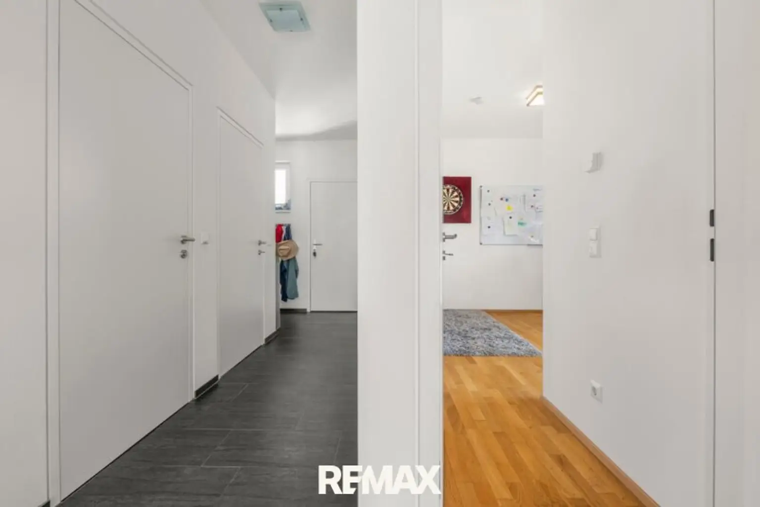 Flur und Zimmer