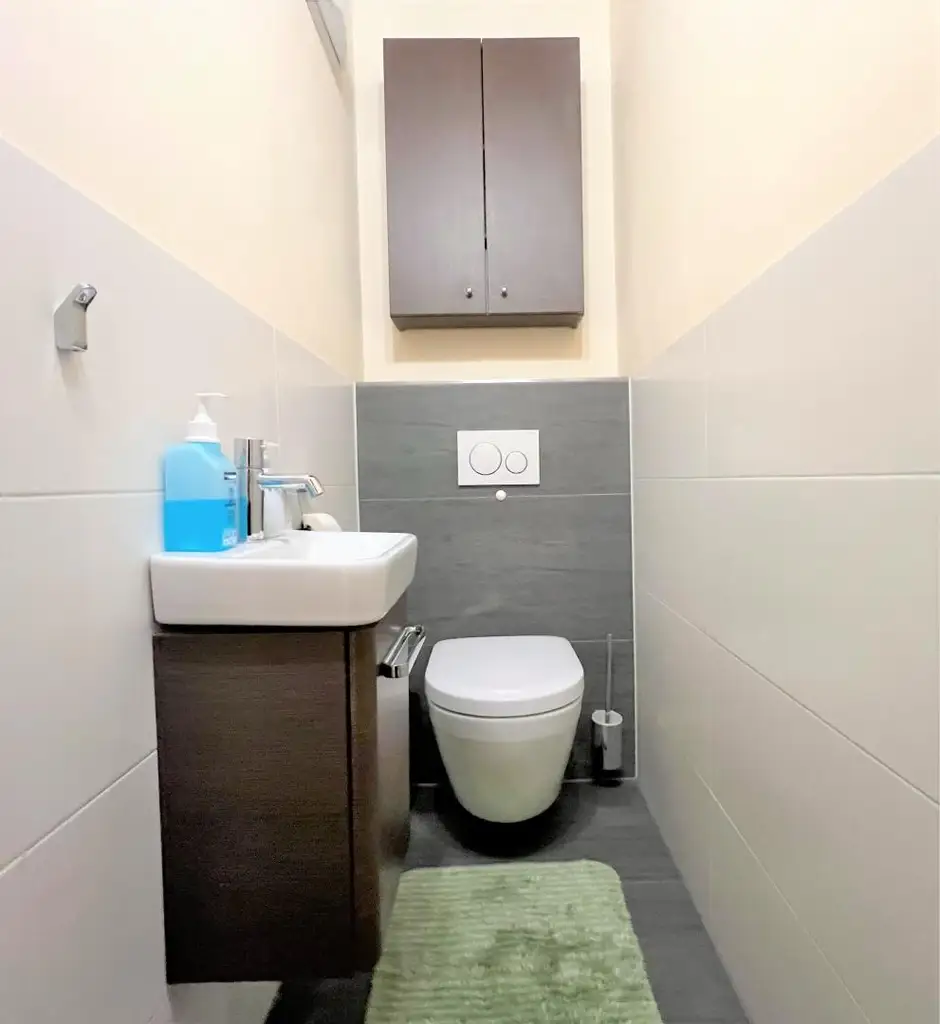 SEHR GUT GESCHNITTENE EIGENTUMSWOHNUNG MIT RIESEN WOHNBEREICH UND SONNIGER WESTLOGGIA