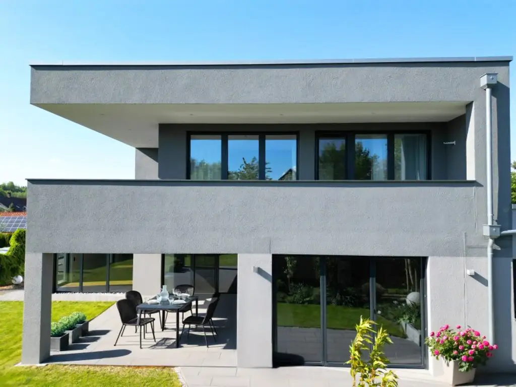 Exklusive Villa mit Indoor- & Outdoor-Pool, Smart-Home-Ausstattung und durchdachtem Raumkonzept