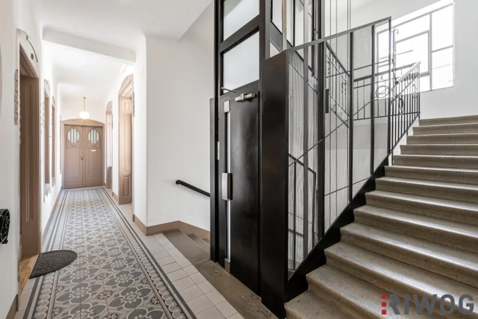 Klassische Stilaltbauwohnung mit Charme und Eleganz | Komplette Innenhoflage | 3. Etage | Nähe Donaukanal, Hundertwasserhaus, 1. Bezirk, Prater