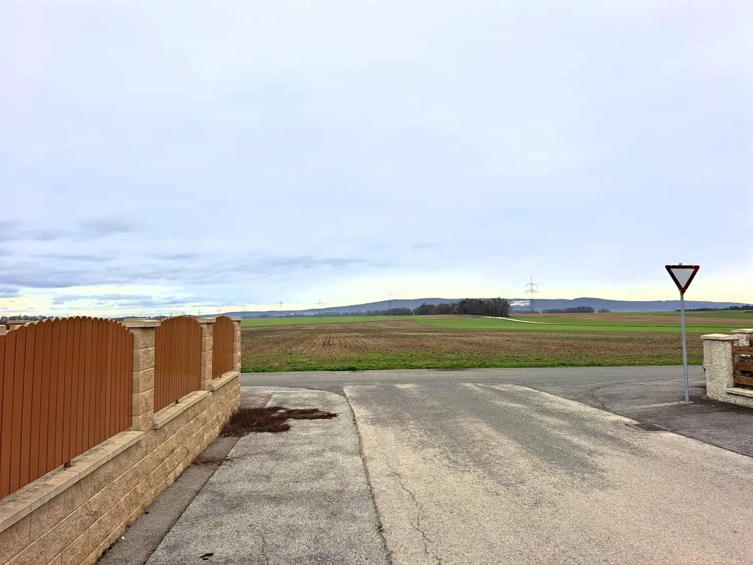 Fernblick vorm Haus