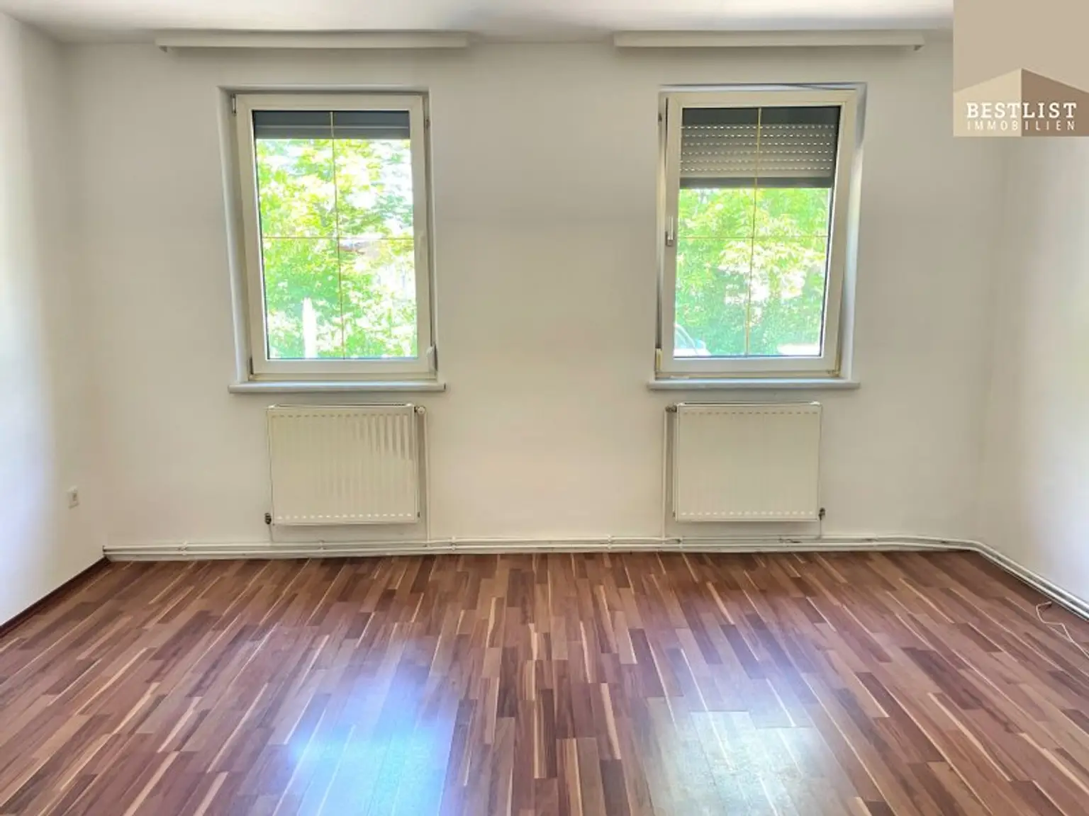 Kleines ausbaufähiges Haus mit uneinsichtigem großem Garten