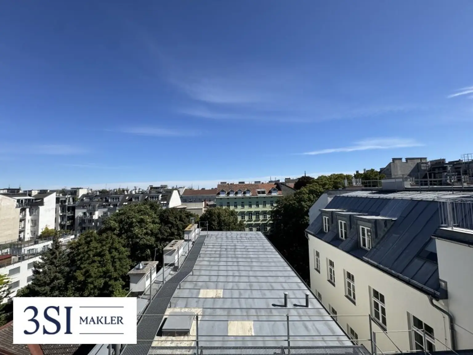 Traumblick! Urbanes Wohnen– 1,5-Zimmer-Juwel im 7. Bezirk mit riesiger Dachterrasse