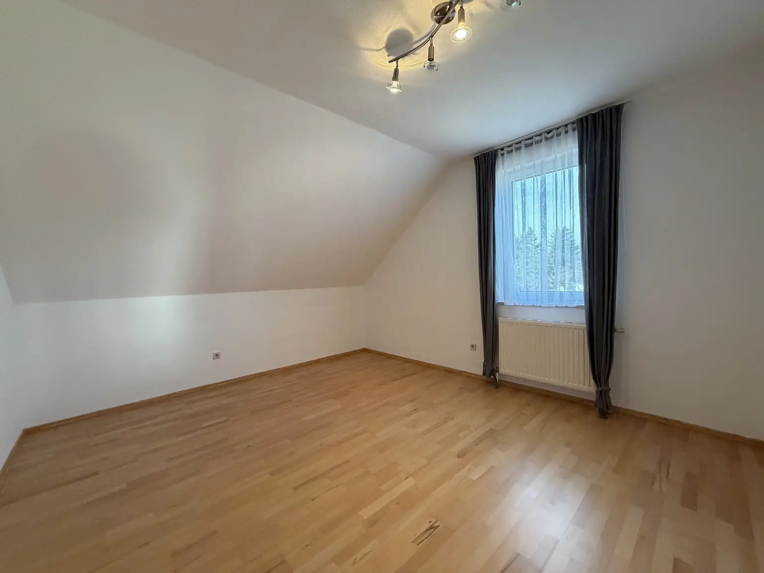 Charmantes Haus mit Schwimmteich