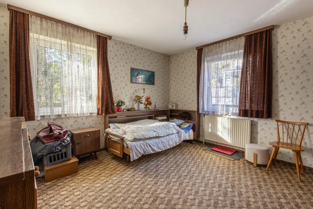 Ein- Zweifamilienhaus mit traumhaften Mittagskogelblick