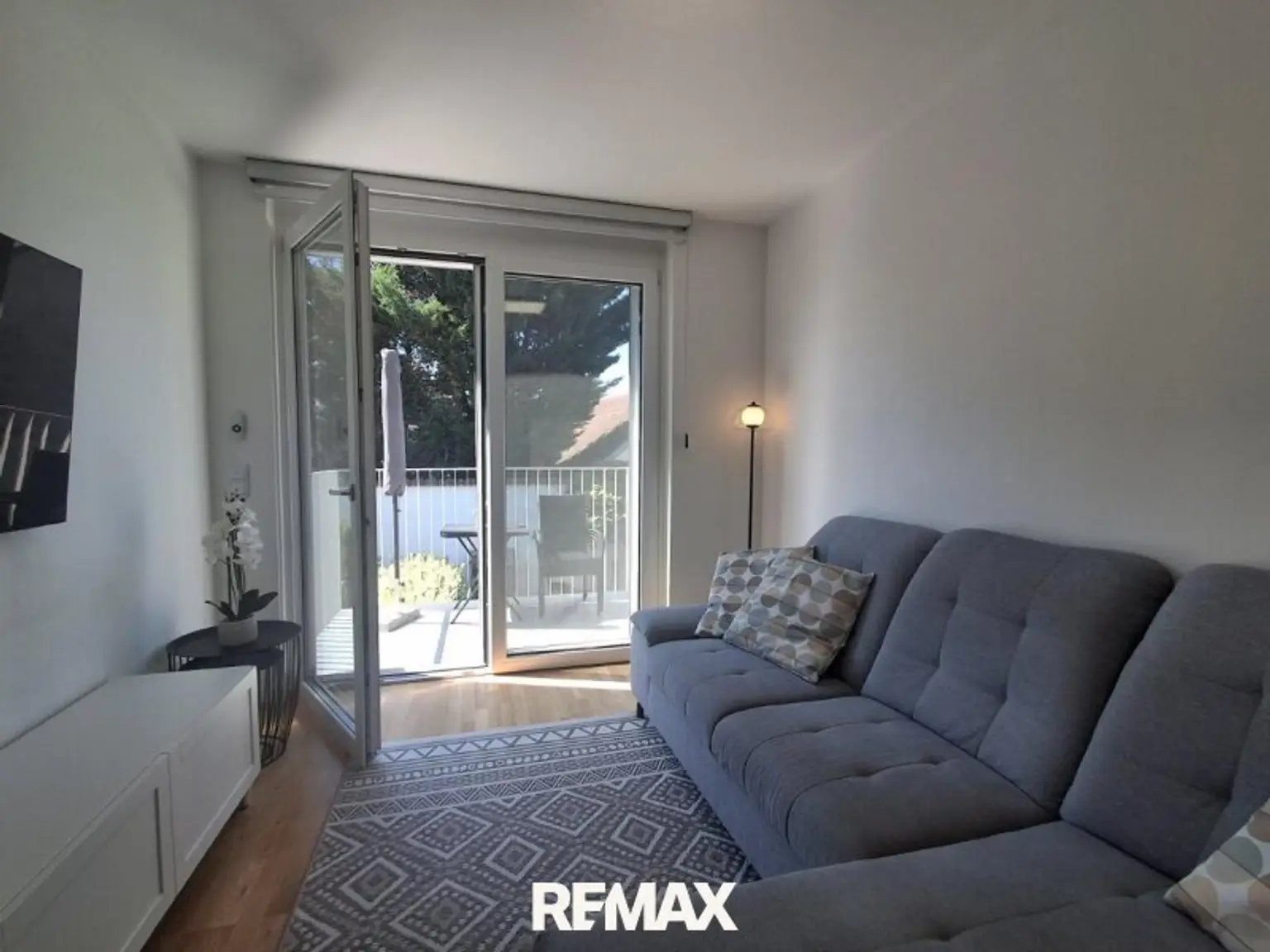 2 Wohnzimmer ETW 1220