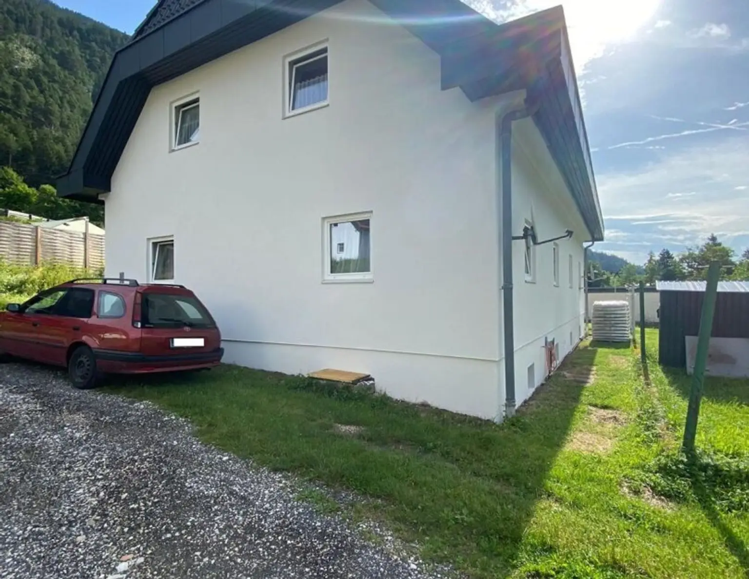 Perfekte Kapitalanlage: Mehrfamilienhaus mit Garten, Garagen und Top-Mieterträgen über 6% Rendite!