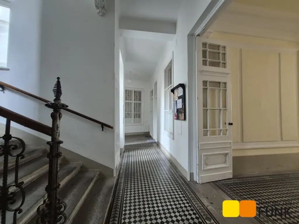 Sanierungsobjekt, 2 Zimmer in guter Lage