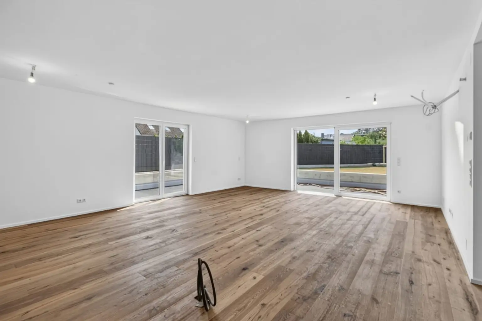 F | THE GREEN 15 ++ VIER ZIMMER GARTENOASE | Prima Service Immobilien