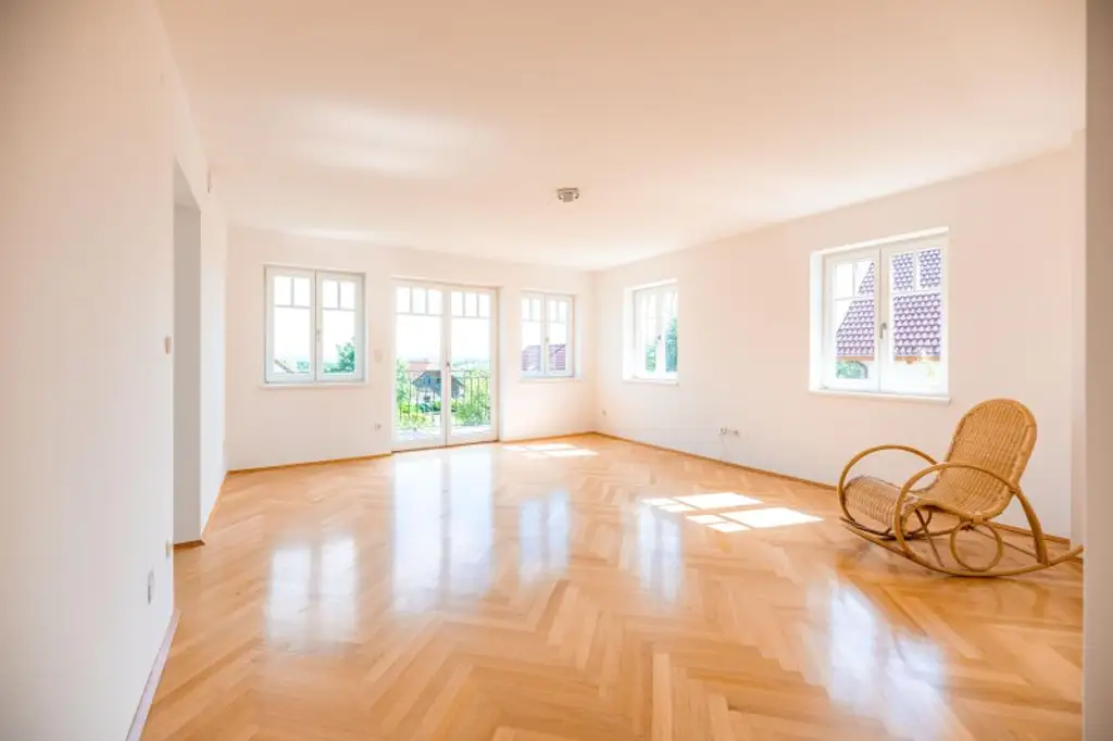 Traumhaus in Grünruhelage 30 Minuten zur Wiener Stadtgrenze- Einmaliger Fernblick - Finanzierung ab monatlich € 2.070.- möglich