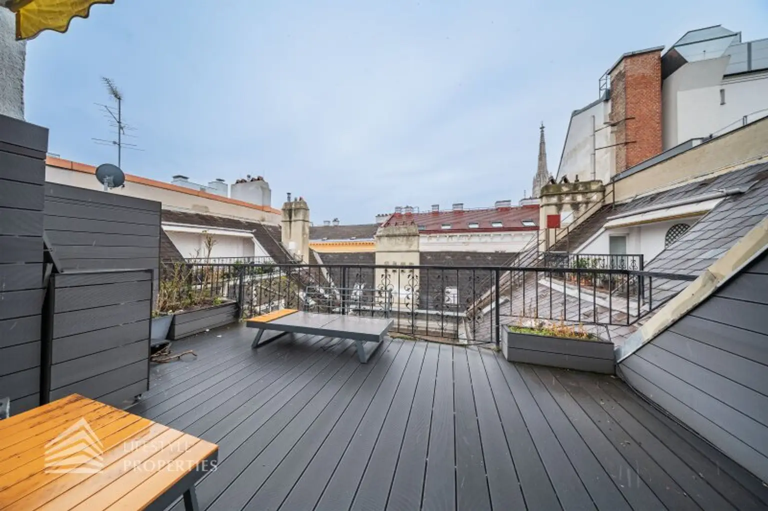 Moderne 4-Zimmer Maisonettewohnung mit Terrasse, Nähe Stephansplatz by Lifestyle Properties