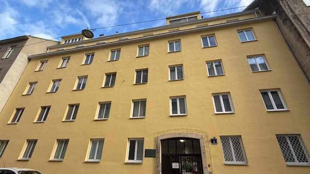 Top Lage an Grenze zum 1. Bezirk. 2 -Zimmer Neubauwohnung mit Stellplatz im Innenhof!