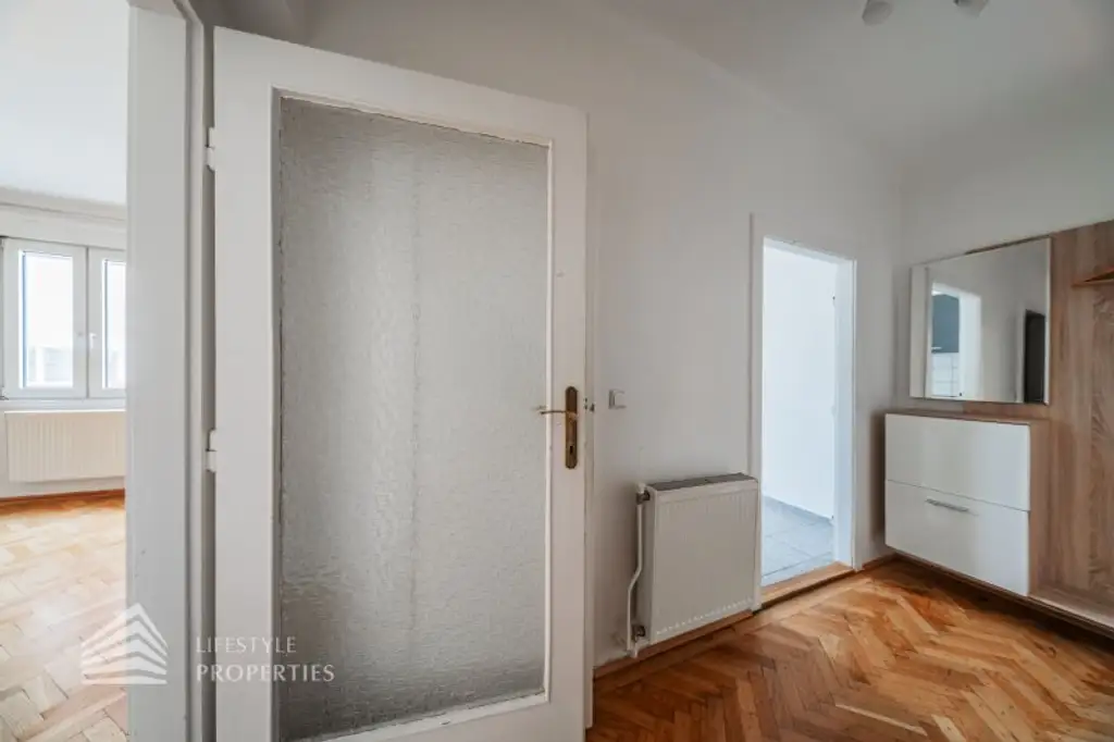 Helle Garconniere, Nähe Meiselmarkt