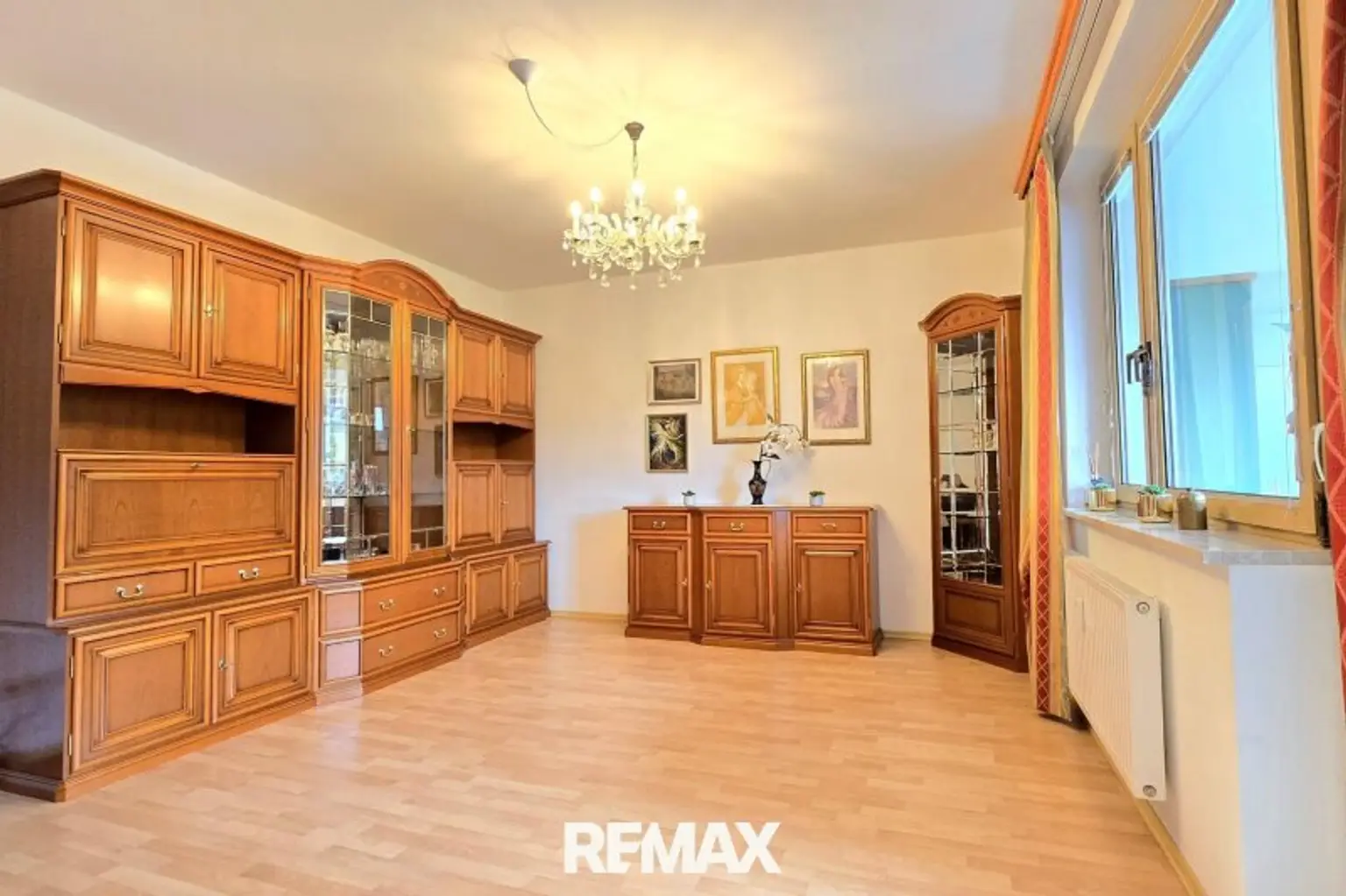 11 Wohnzimmer