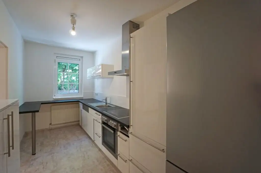 Barrierefreie 4-Zimmer-Gartenwohnung Nähe Auhofcenter und S-Bahn