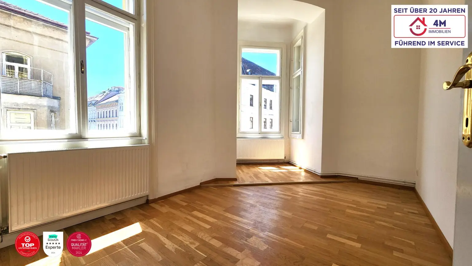 Schlafzimmer 1 mit Erker
