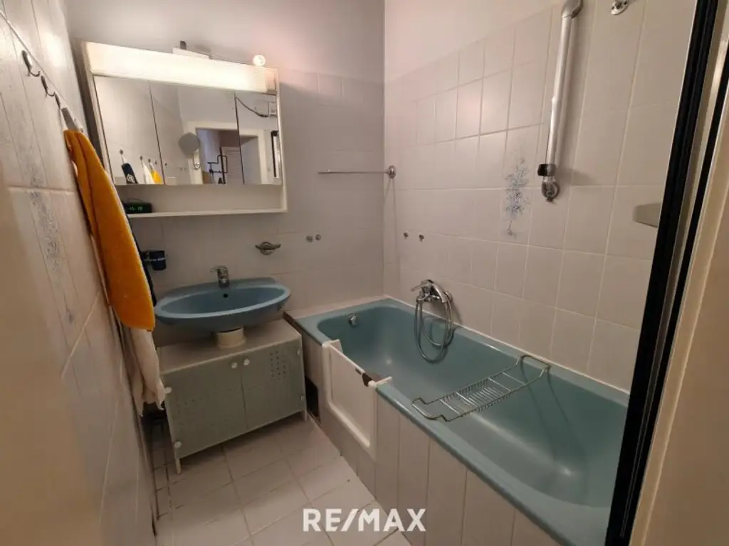 OMA ist ausgezogen - 90m² | 3 Zimmer | perfekte Infrastruktur | ruhige Innenhoflage