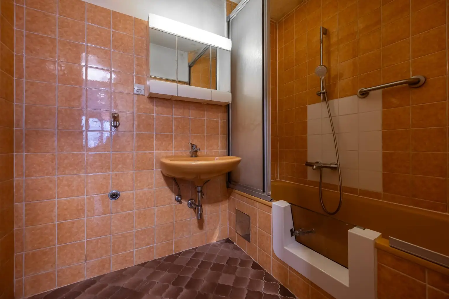 3 Zimmerwohnung Gersthof | Loggia | Viel Potenzial | Top Infrastruktur