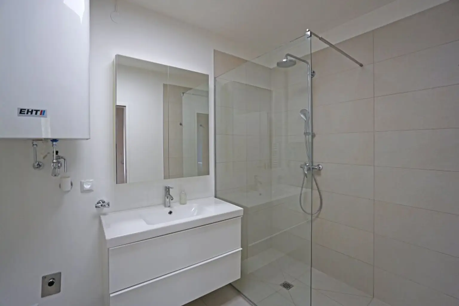 Barrierefreie 4-Zimmer-Gartenwohnung Nähe Auhofcenter und S-Bahn