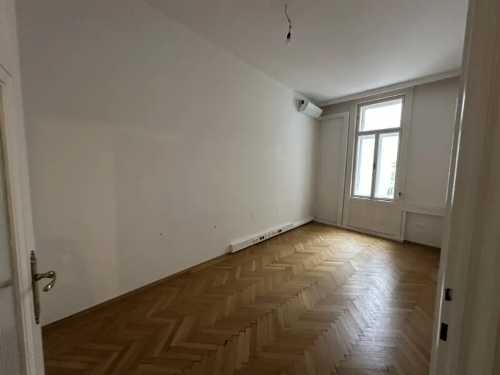 Büro nähe Karlskirche ab SOFORT