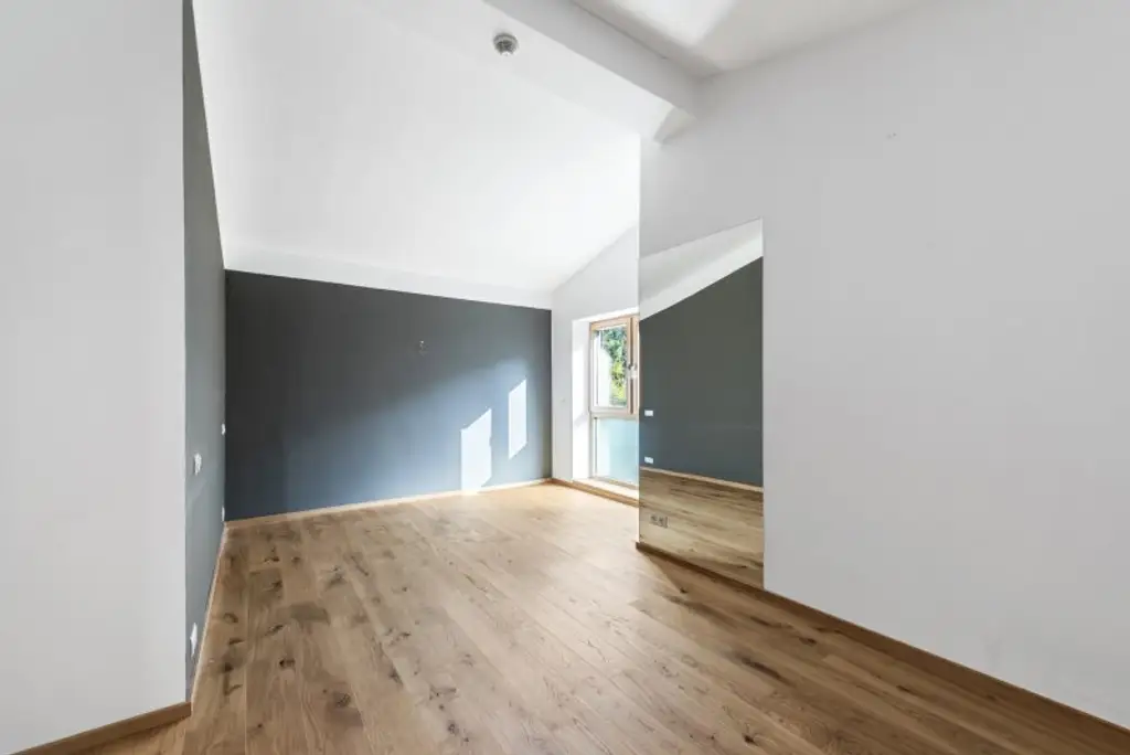 Exklusive Villa mit Nebengebäude in Gießhübl – Wohnen, Arbeiten & Wellness in Premiumlage