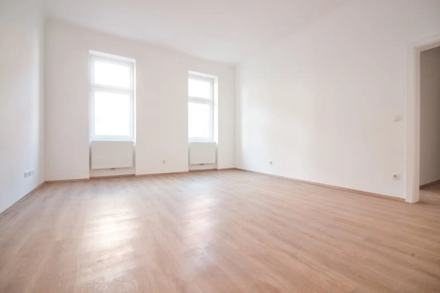 Helle 2-Zimmer-Wohnung | separierte Küche | großzügiges Bad