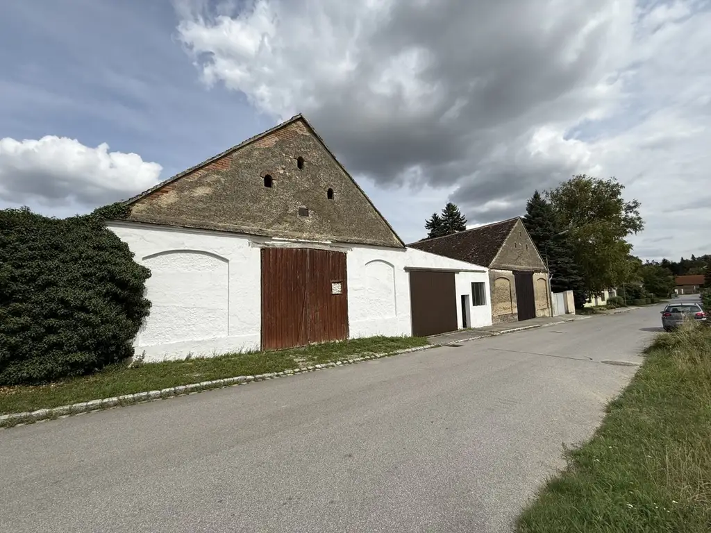 Wetzelsdorf- Weinviertler Winzerhof mit großem Wohn- & Lagerpotenzial – auch für Anleger interessant