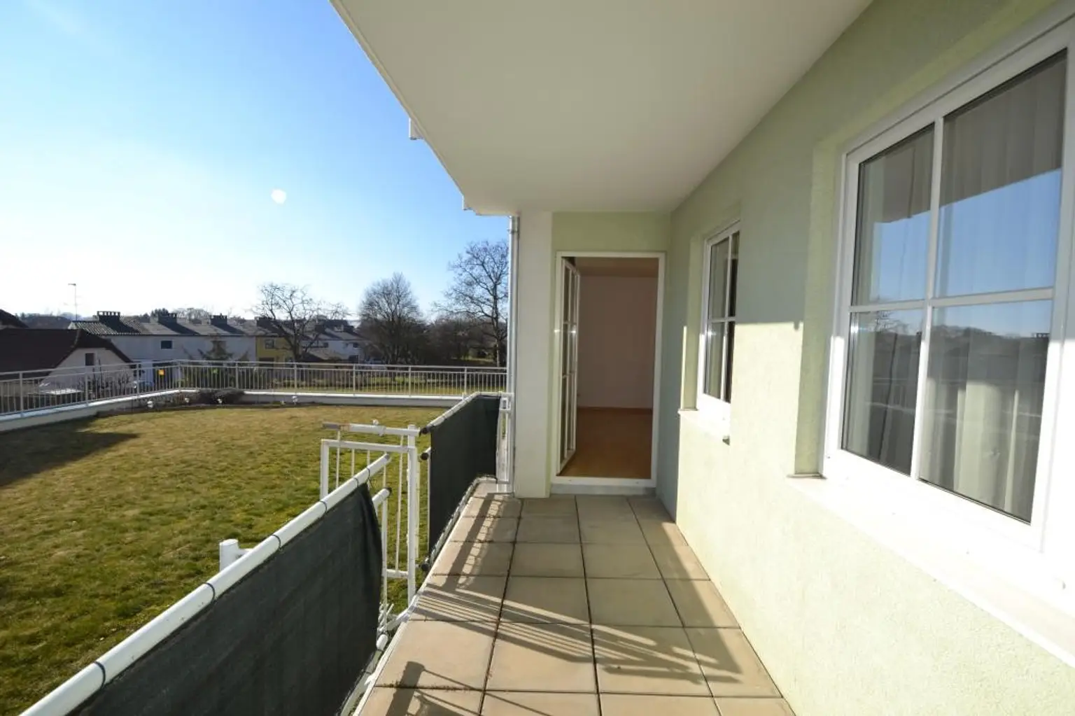 Helle & ruhige Wohnung mit Gemeinschaftsgarten