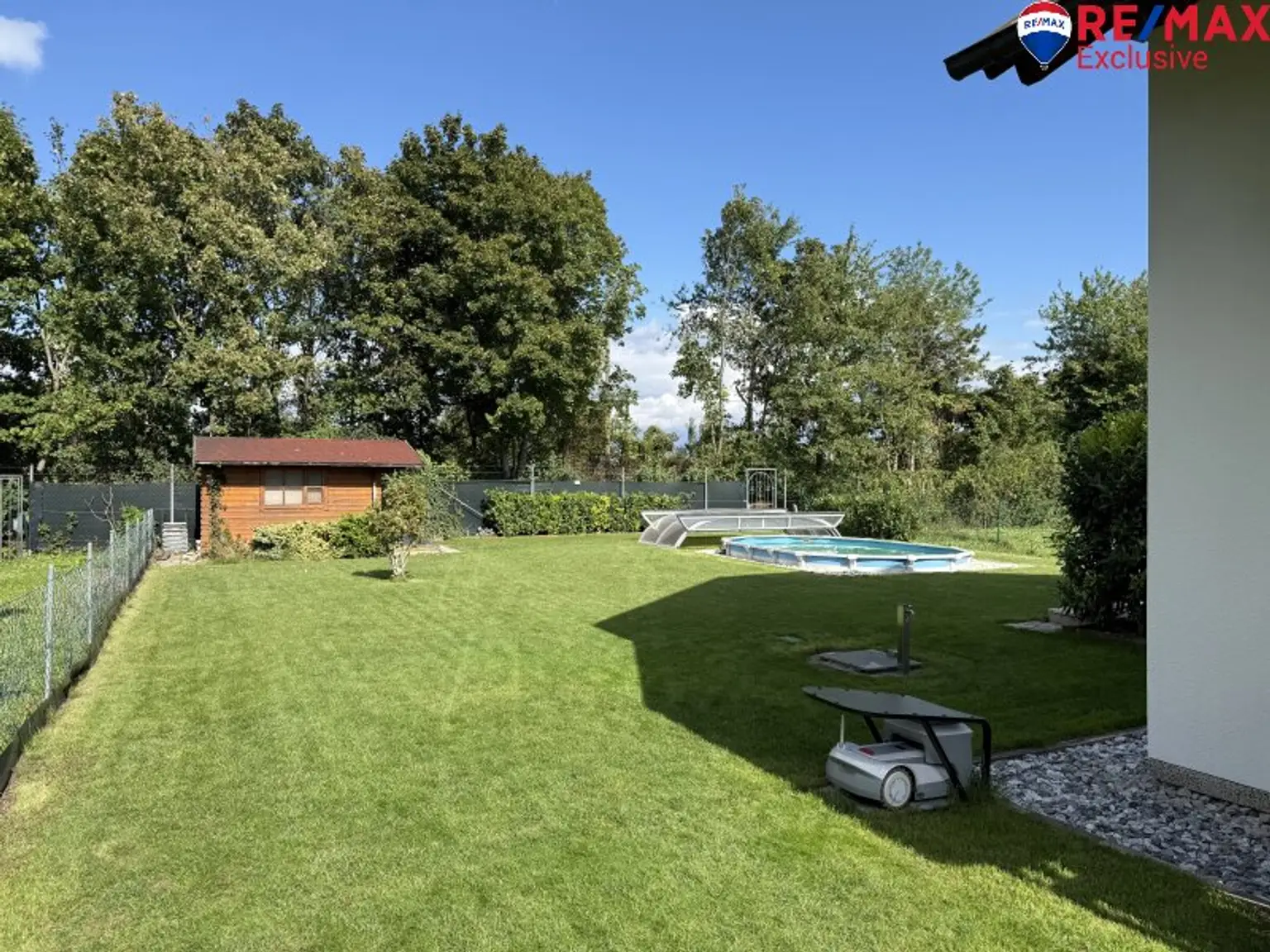 Seezauber – Einfamilienhaus auf ca. 120 m² Wfl. am Schloßsee in 2ter Reihe zu kaufen!