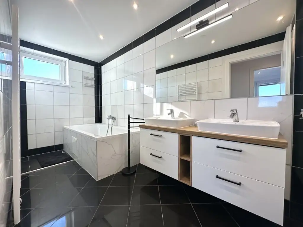 26 m² Panoramaterrasse I Dachgeschosswohnung ohne Schrägen I Klimaanlage I Separate Küche