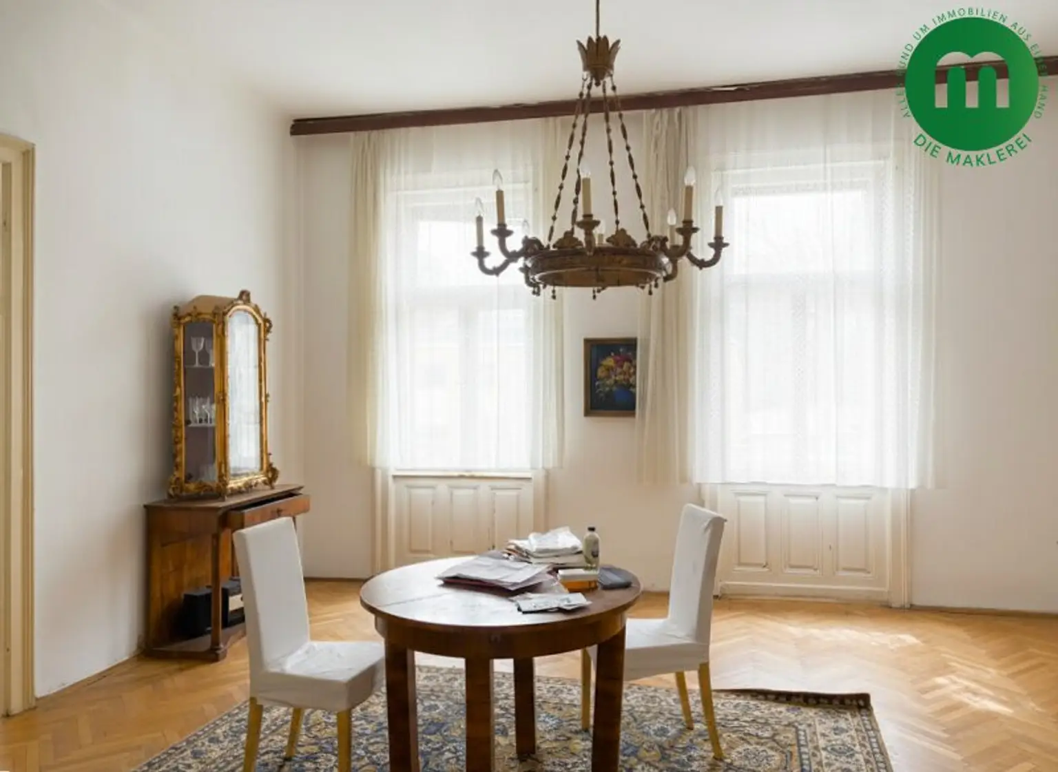 Altbauvilla aus der Jahrhundertwende mit großzügiger Liegenschaft