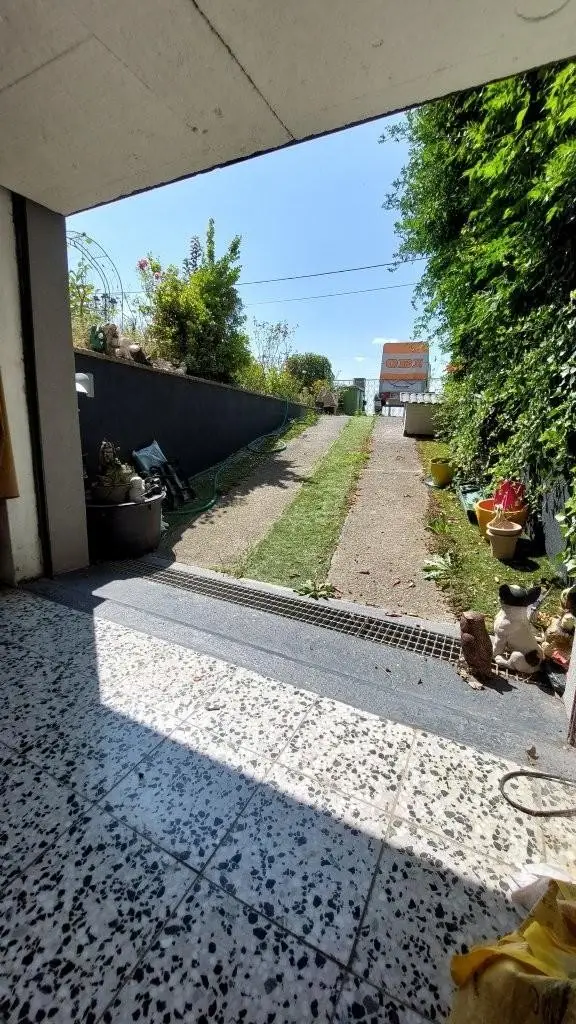 "Miethaus mit Terrasse und Garten - Breitenlee - Neuessling"