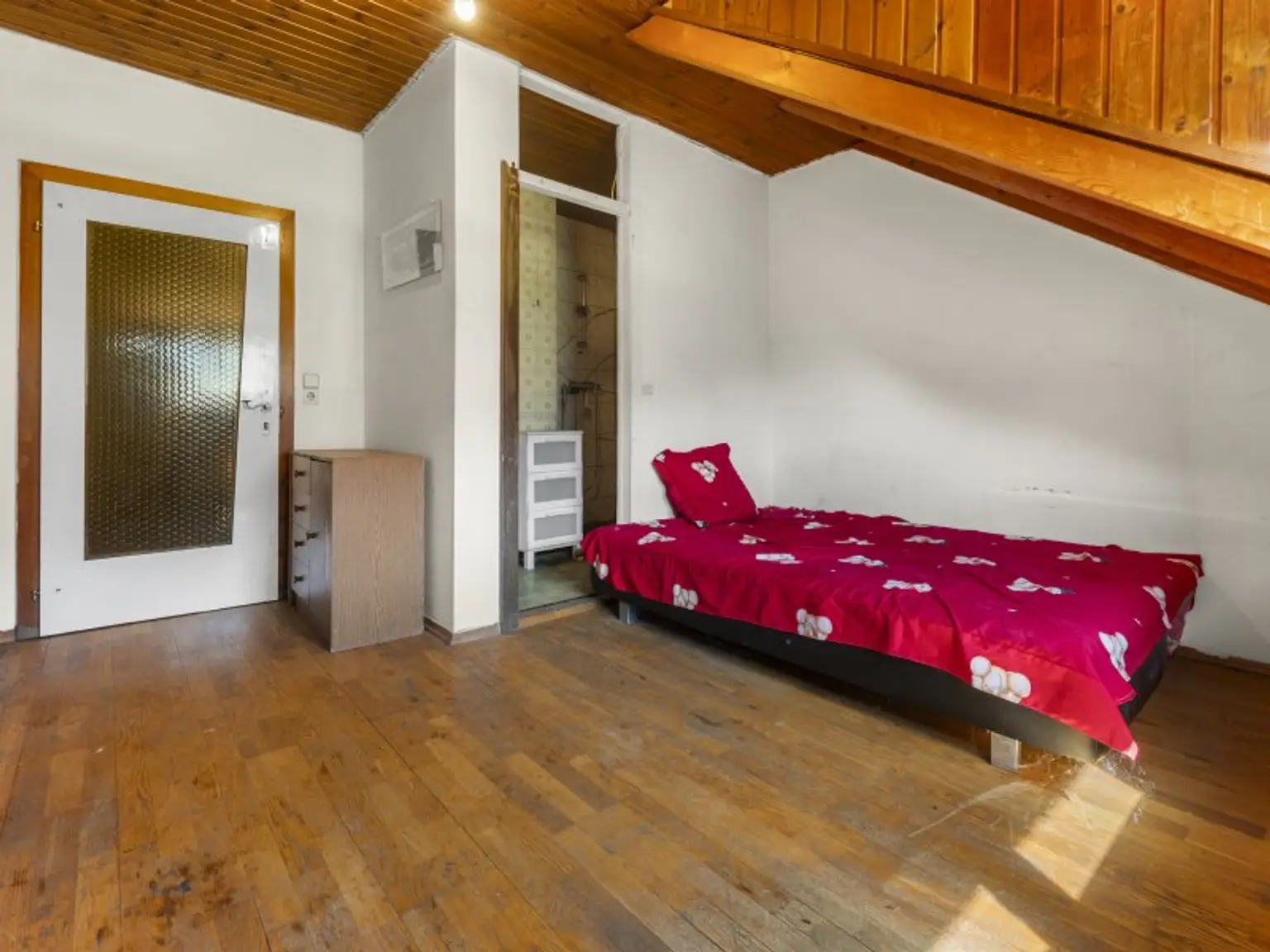 Mehrfamilienwohnhaus mit 400m² mit 2 Wohnungen plus 10 Einzelzimmern Nähe Ratzteich in Kirschentheuer - Ferlach